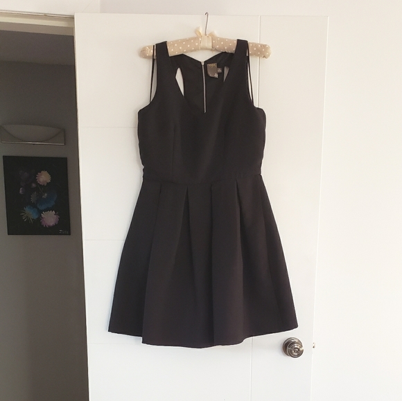 Black Taylor Dress s6 - Picture 1 of 4